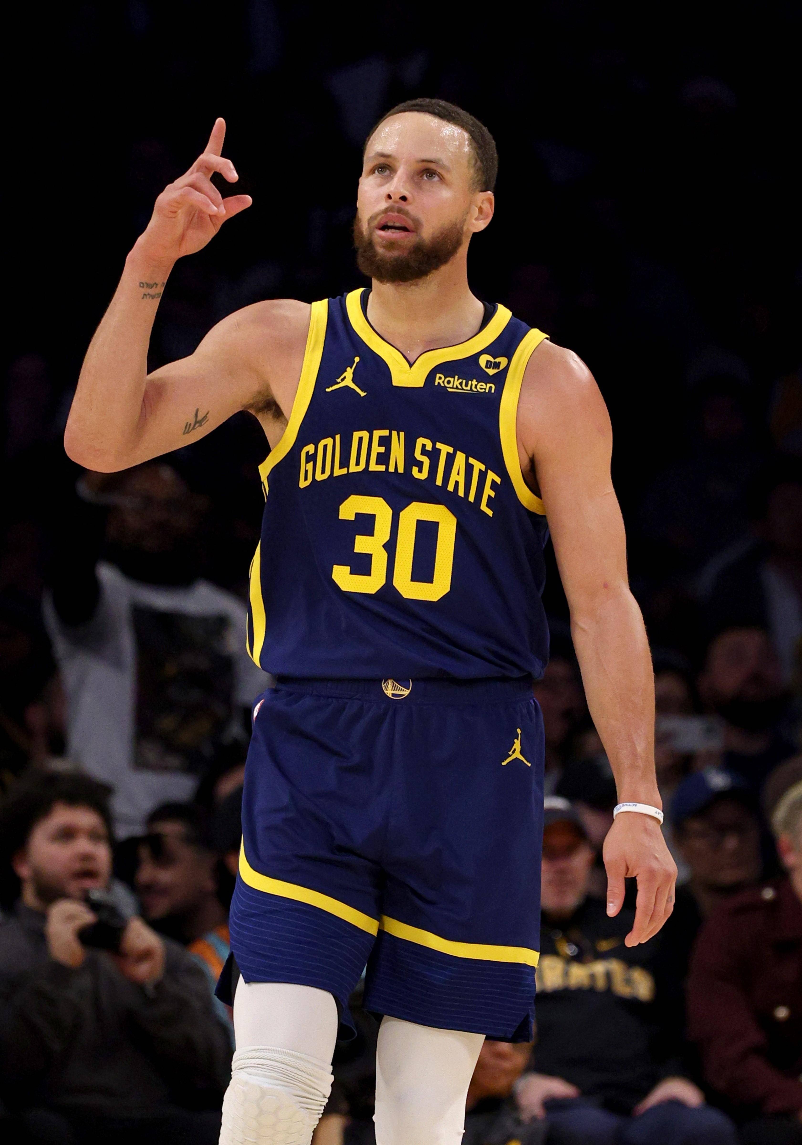 充满悬念 充满悬念